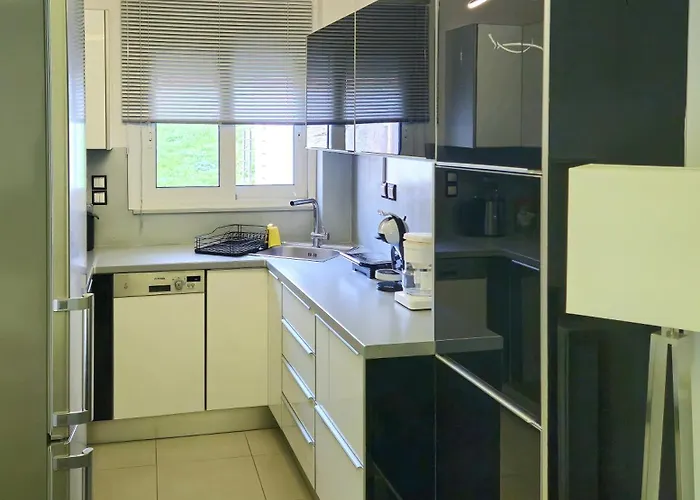 Mary's Luxury 1 * Nemea